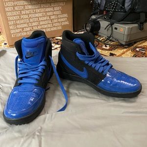 Men’s Nike shoes